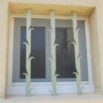 Moustiquaire fenêtre avec grille par menuiserie du littoral montpellier
